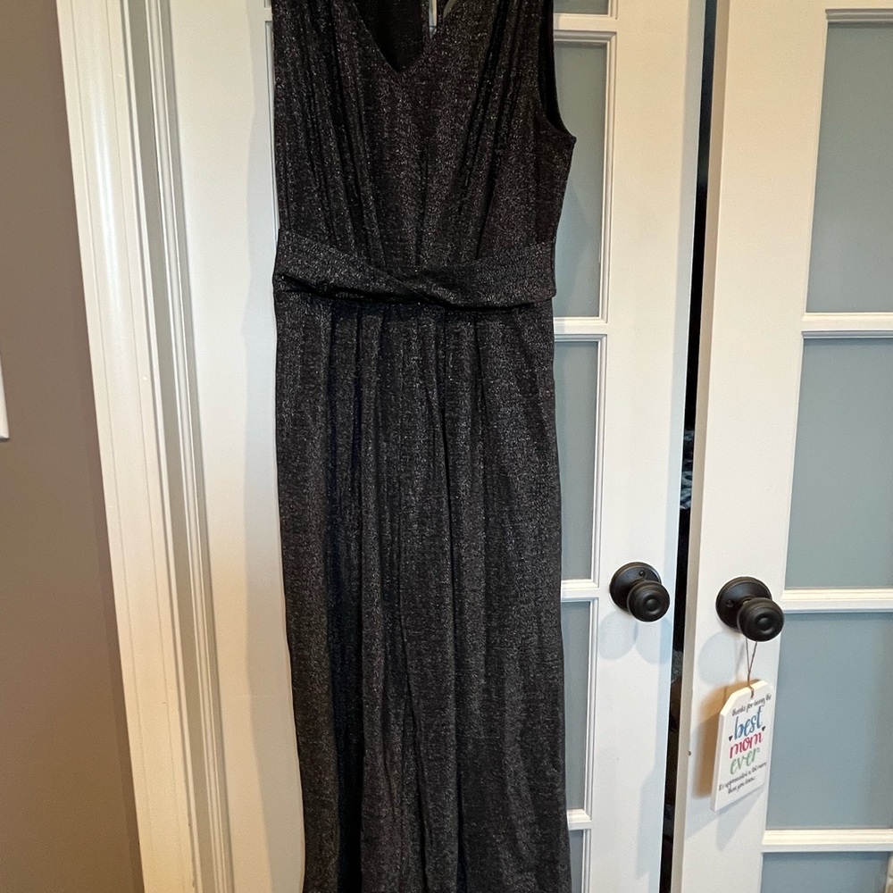 Elegant Black Sleeveless Dress